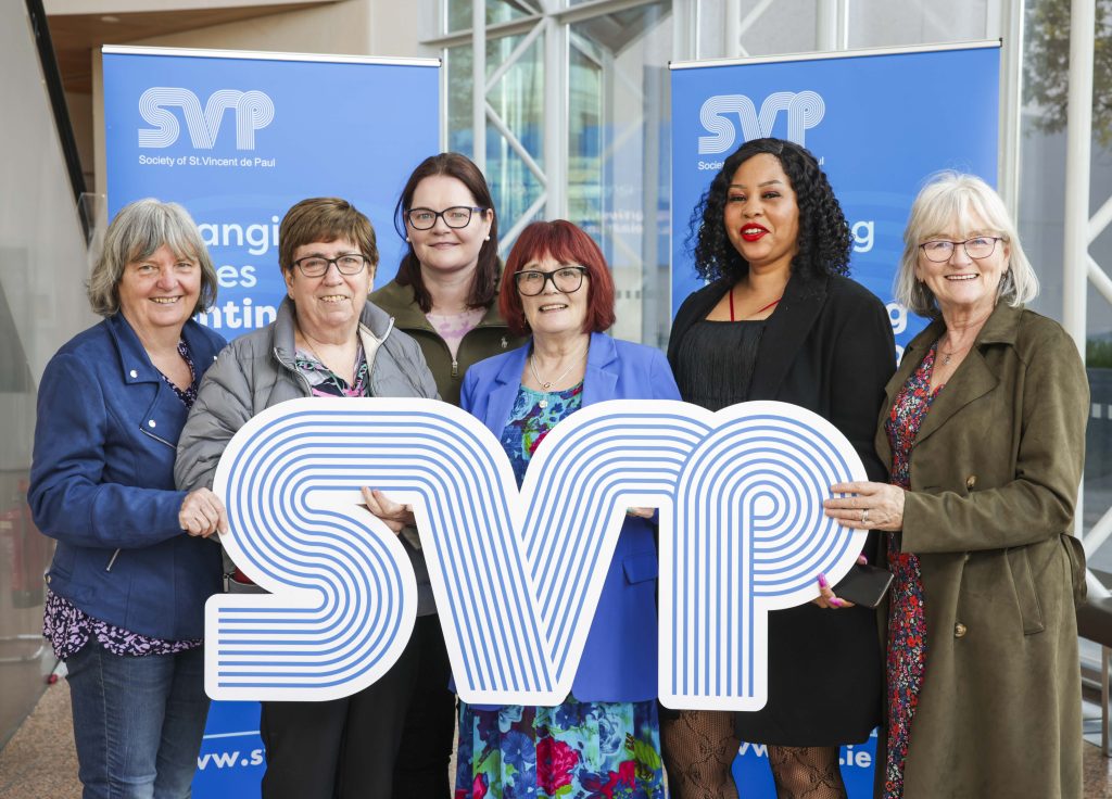 Galway L-R: Marie O’Donovan, Anne Broderick, Jacinta Niland, Sadie Mullin, Maseabata and Carmel Shortt
